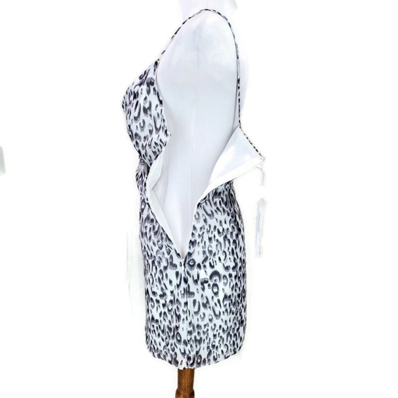 Superdown Kina Mini Dress in White Leopard Sz XS Ruffle Sexy Vacation - Picture 7 of 16